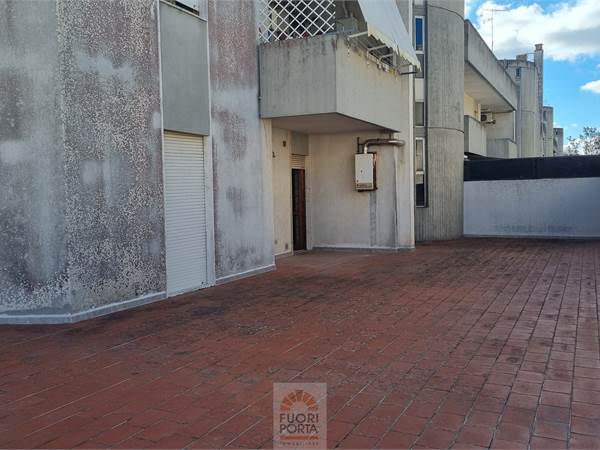 QUADRILOCALE DI GENEROSE DIMENSIONI