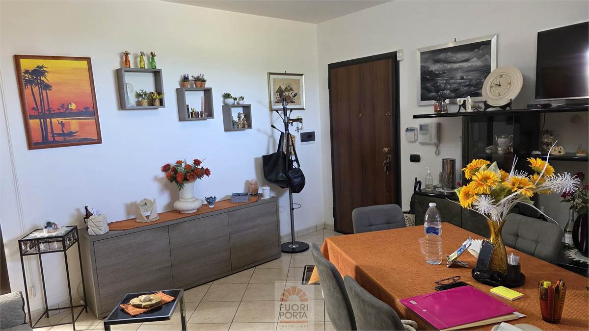 Ingresso-soggiorno-pranzo