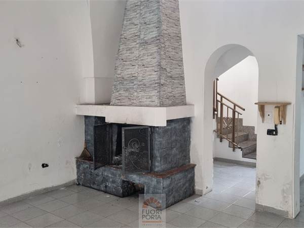  CASA INDIPENDENTE DA RISTRUTTURARE